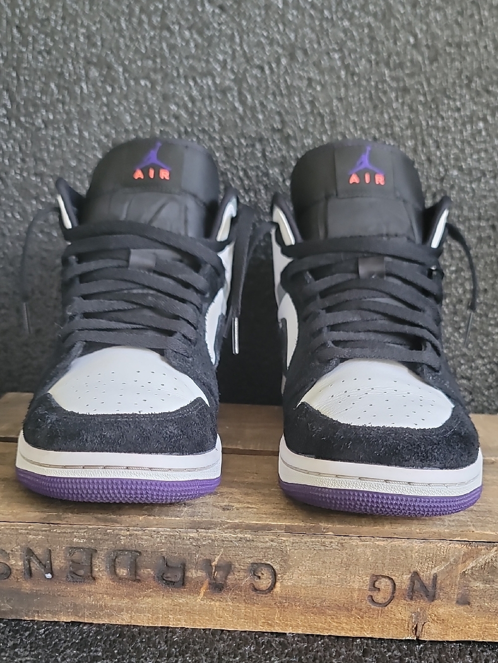Nike Air Jordan 1 Mid SE "Varsity Purple" Mens 9 Great Cond! Fast Shipping - Picture 4 of 12